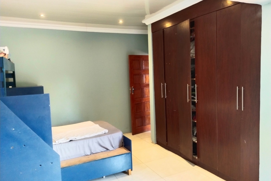 5 Bedroom Property for Sale in Birdwood Estate North West